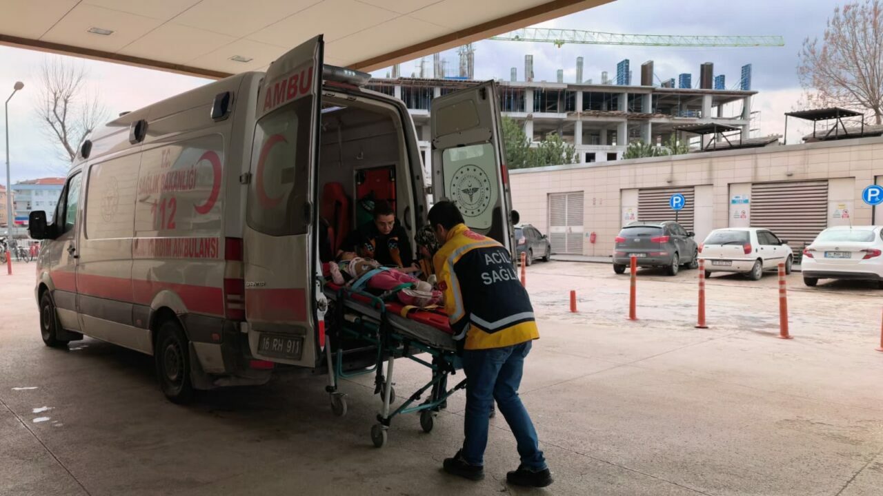 Bursa’da feci kaza: 3 yaşındaki Zeynep Asya’nın durumu kritik Bursa’da feci kaza: 3 yaşındaki Zeynep Asya’nın durumu kritik