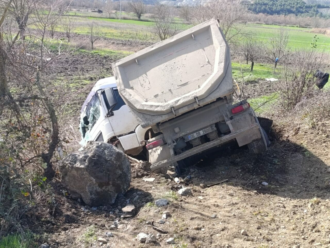Bursa’da feci tır kazası: 1 ölü, 1 yaralı Bursa’da feci tır kazası: 1 ölü, 1 yaralı