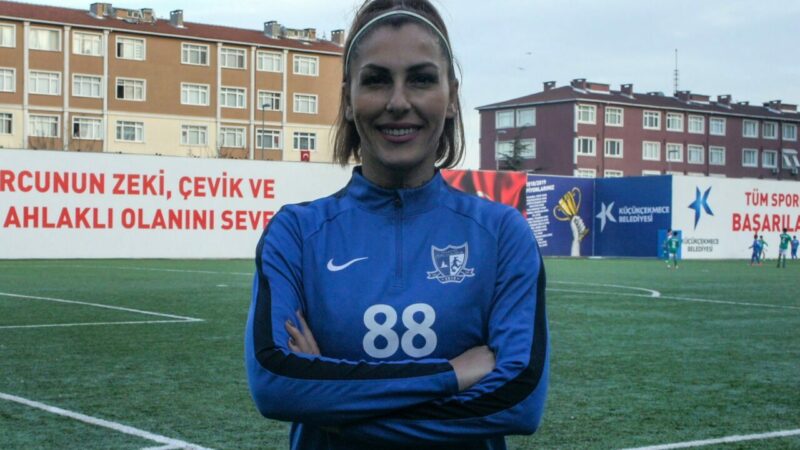 Futbola Bursa’da başlamıştı! Eski milli futbolcudan acı haber Futbola Bursa’da başlamıştı! Eski milli futbolcudan acı haber