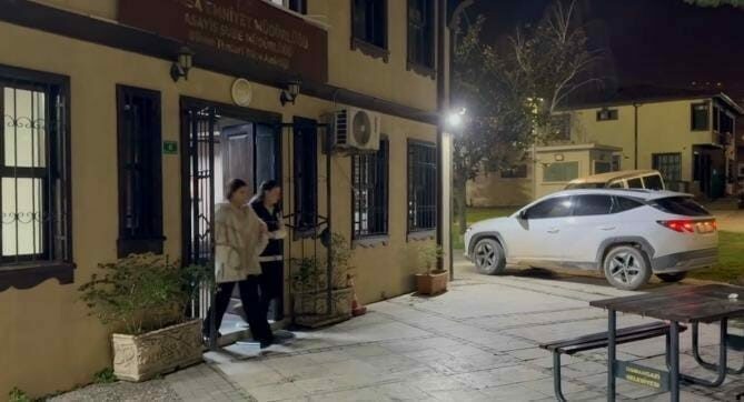 Bursa’da hırsızın bahtı…Güven timlerince suçüstü yakalanan kadın tutuklandı