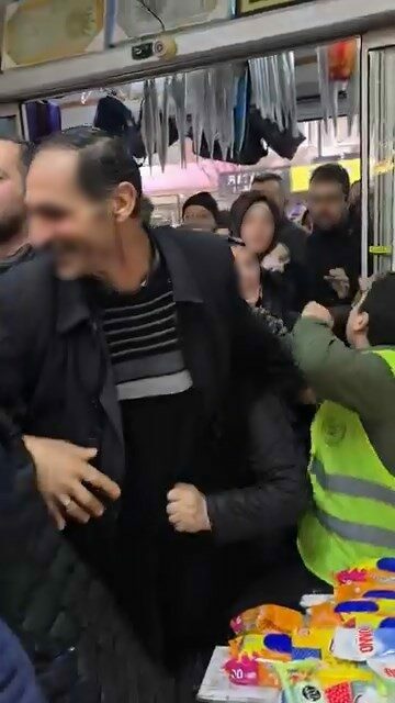 Bursa’da izdiham! İndirimi duyan buraya akın etti