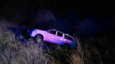 Bursa’da kamyonet şarampole yuvarlandı