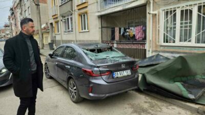 Bursa’da lodos kâbusu: Üzerine çatı uçtu