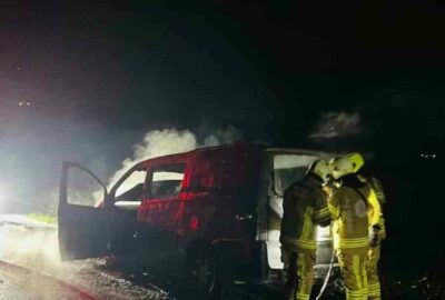 Bursa’da seyir halindeki araç alevlere teslim oldu
