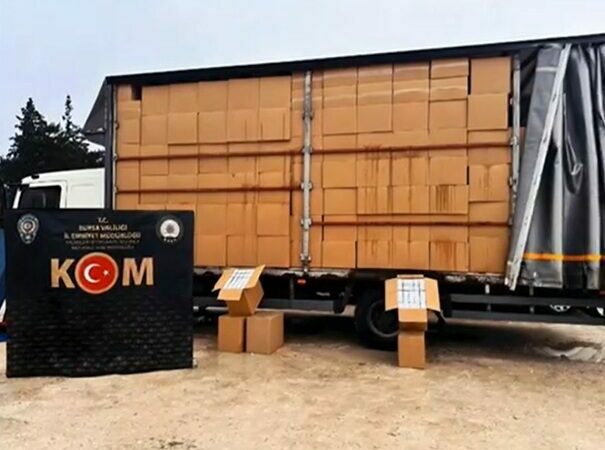 Bursa’da şok baskın! Milyonlarca ele geçirildi Bursa’da şok baskın! Milyonlarca ele geçirildi