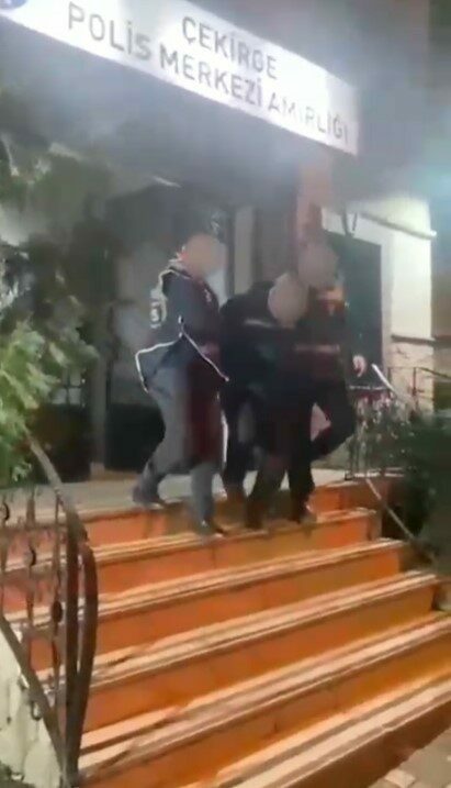 Bursa’da tarihi eser ve ruhsatsız silah operasyonu: Yüzlercesi ele geçirildi…