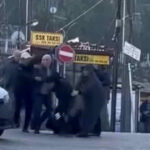 Bursa’da yol kavgası! Tekmeler havada uçuştu