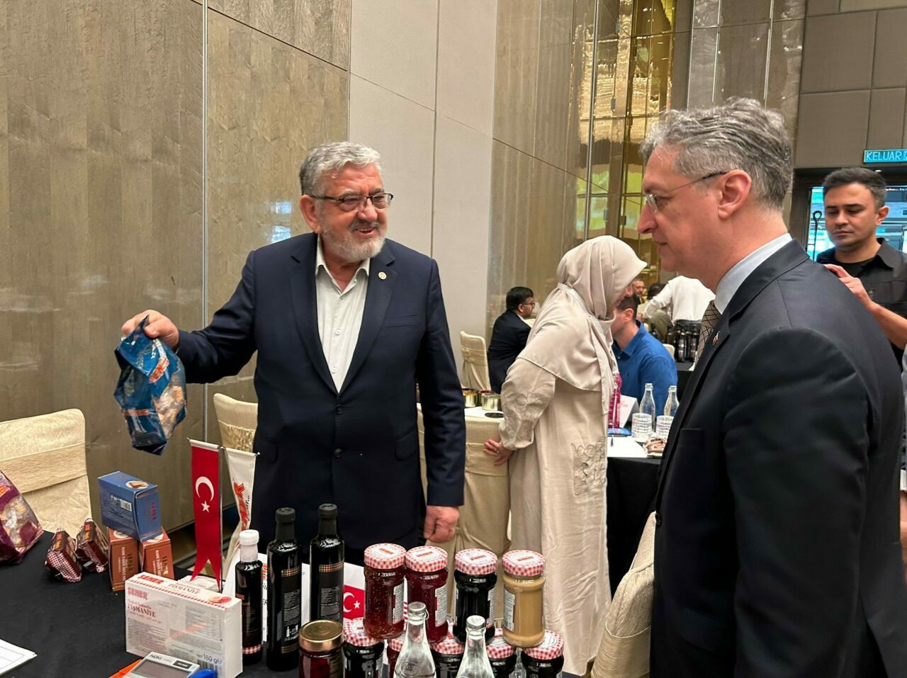 Bursa’dan Asya’ya ticaret atağı