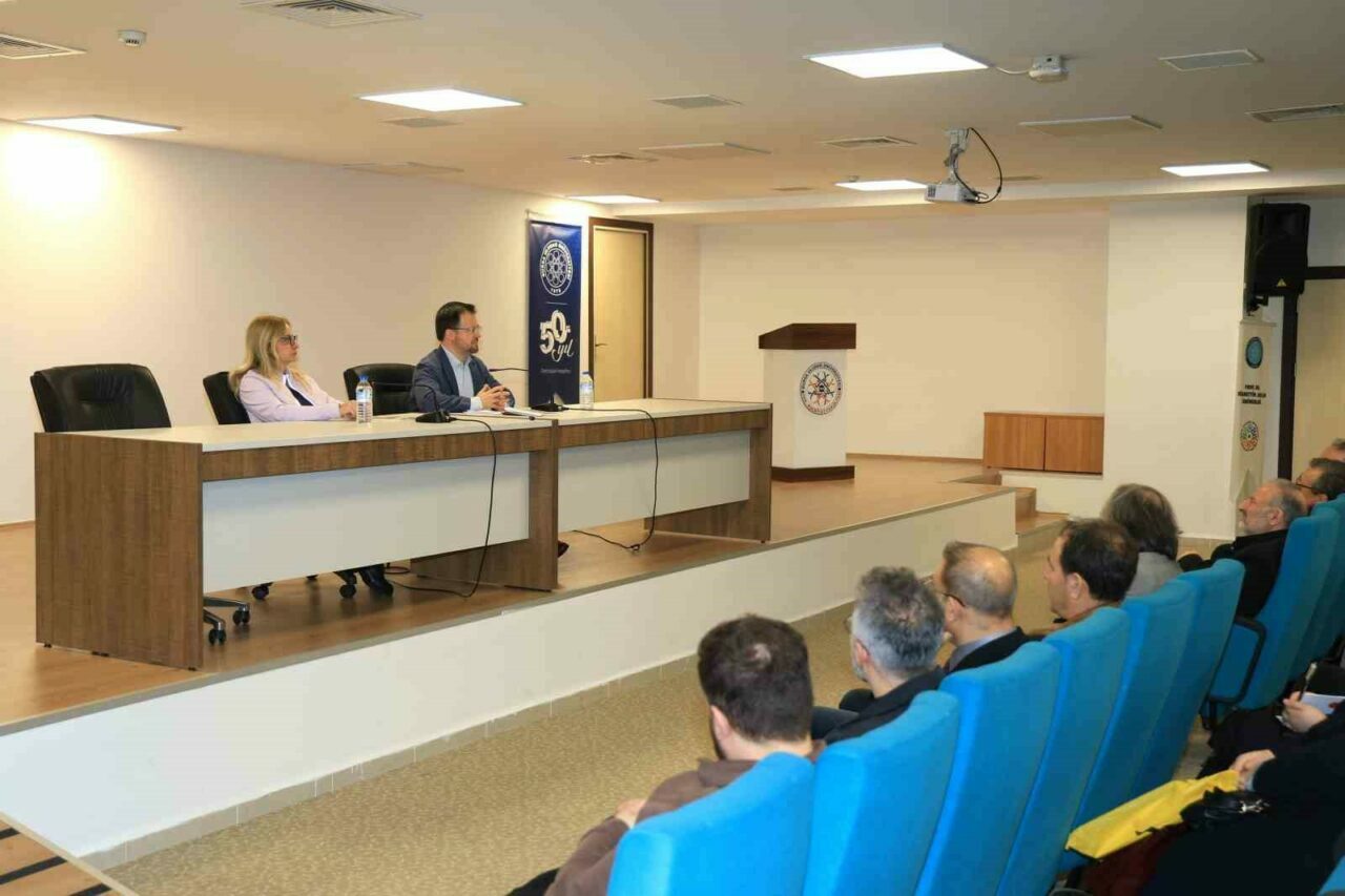 BUÜ’de ‘Modern dünyanın kökenleri’ konuşuldu