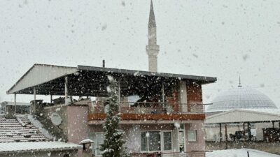 Bursa’da lapa lapa kar yağışı!