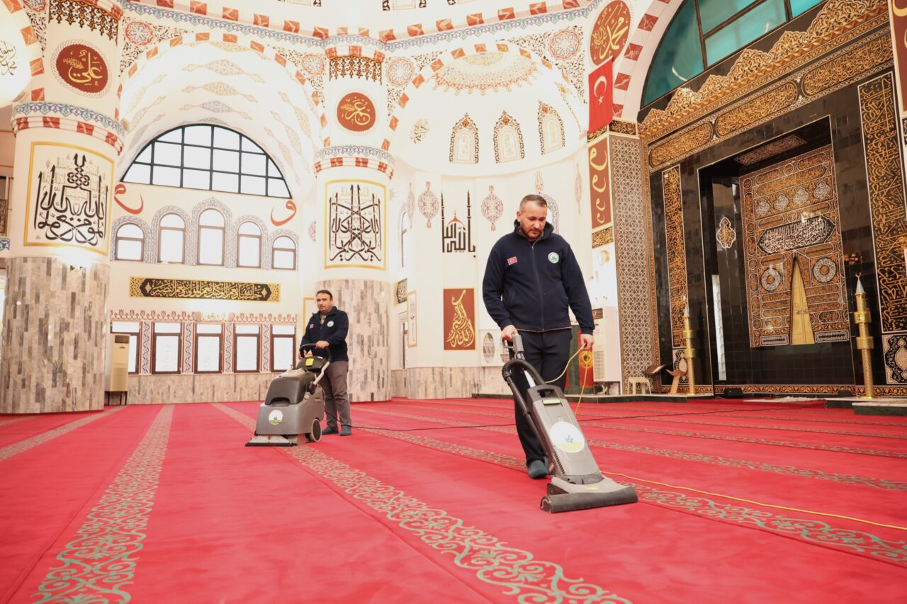 Bursa Osmangazi’de camiler ramazana hazır!