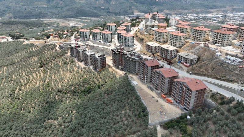 Bursa’nın en riskli ilçesindeki yeni konut projesinde bir ilk! Olay Gazetesi Yazarı Ahmet Emin Yılmaz, Gemlik'teki Cihatlı Toplu Konut