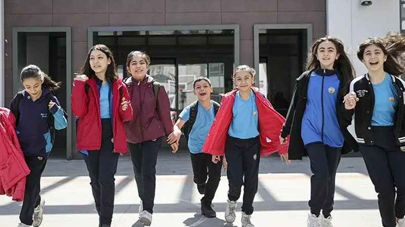 Eğitimde ara tatil kaldırılacak mı? Bakan Tekin’den açıklama Milli Eğitim Bakanı Yusuf Tekin "Okullarda ara tatiller kaldırılacak mı?"