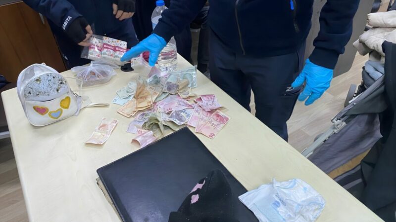 Bursa Gemlik’te dilenci operasyonu; Parayı bakın nereye saklamışlar?
