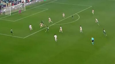 Bursaspor maçında hakemden skandal karar!