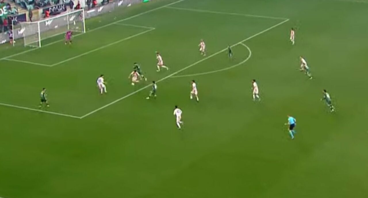 Bursaspor maçında hakemden skandal karar!