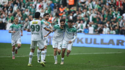 Bursaspor İzmir’de yeniden zirve için sahada!