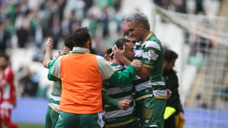 Lider Bursaspor’dan Aksaray’a gol yağmuru Yeşil beyazlılar, 68 Aksarayspor'u Ertuğrul İdris Furat'ın 4 gol attığı
