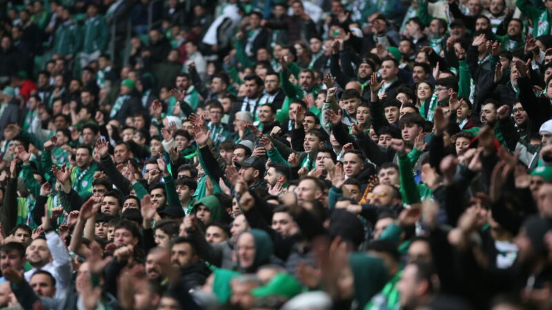 Bursaspor biletleri satışa çıkardı Bursaspor'un 24 Mayıs Salı günü evinde oynayacağı Gebzespor maçının biletlerdi