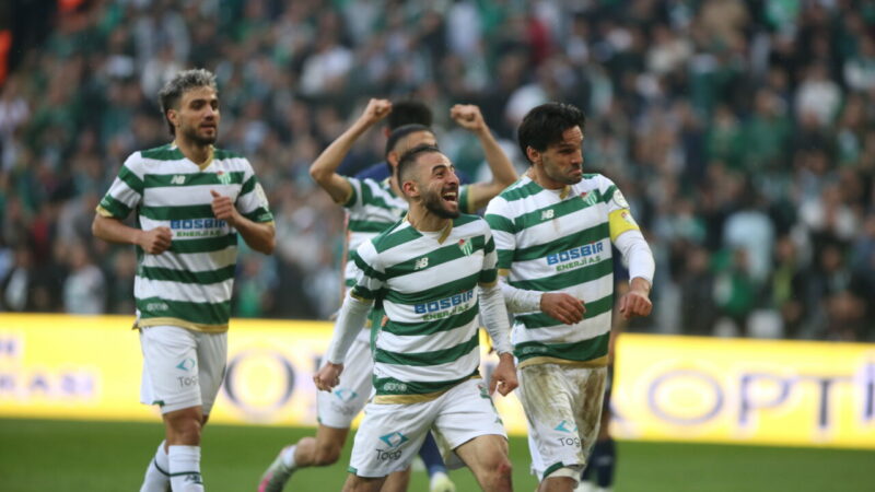 Bursaspor için kaybetme lüksü olmayan maç! Kadroda revizyon olacak mı? Bursaspor, Kırklareli karşısında yeni bir seri peşinde. Atatürk Spor Kompleksi