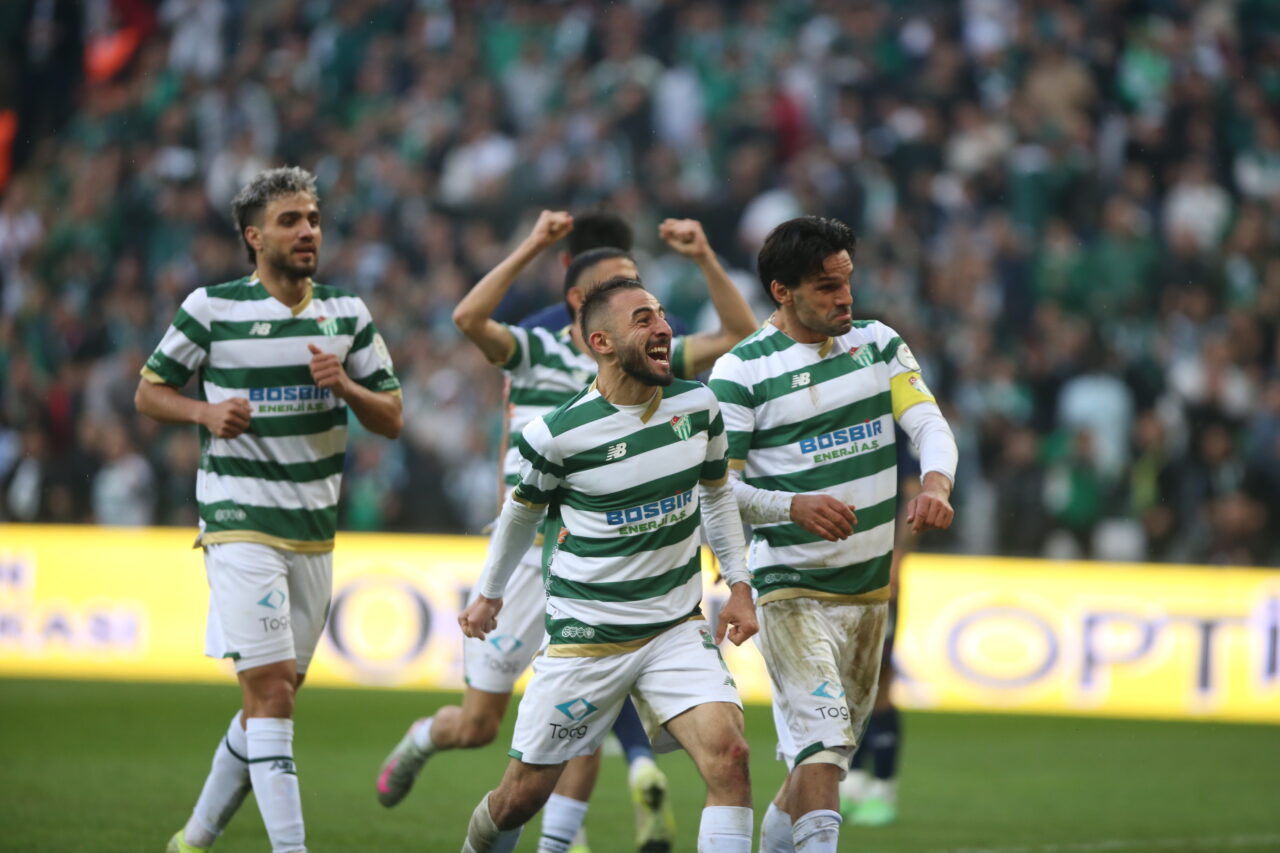 Bursaspor için kaybetme lüksü olmayan maç! Kadroda revizyon olacak mı?