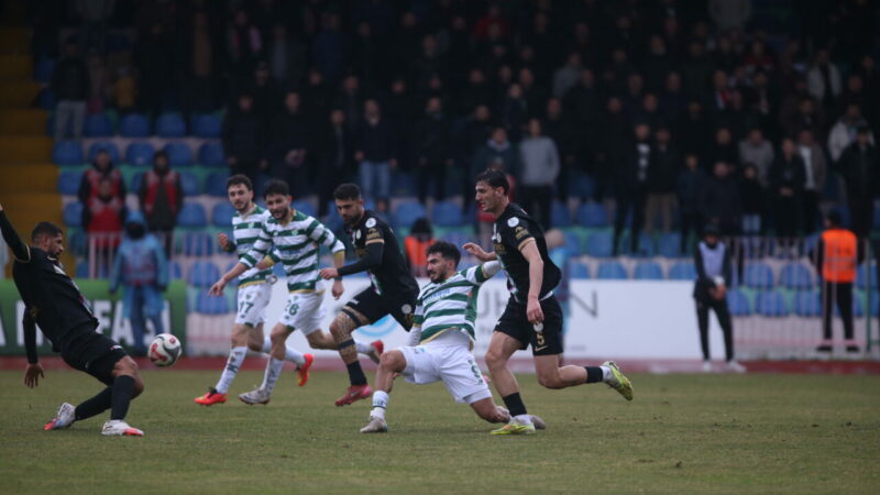 Bursaspor’un artık o lüksü kalmadı! Yeşil beyazlı takımım kalan 11 maçta hata yapma lüksü kalmadı.