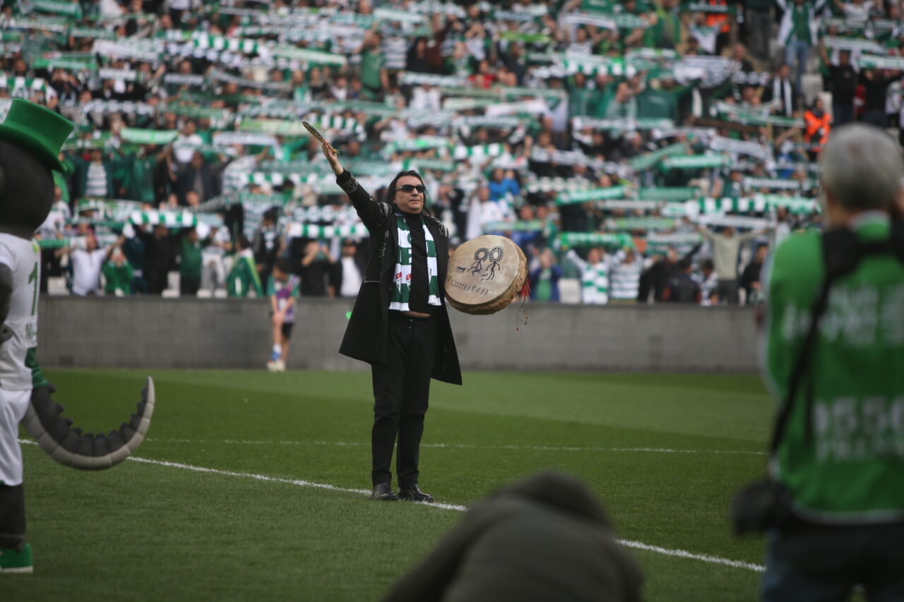 Bursa’da cendere şov! Gökhan Kırdar yeşil beyazlı taraftarla buluştu Bursa’da cendere şov! Gökhan Kırdar yeşil beyazlı taraftarla buluştu