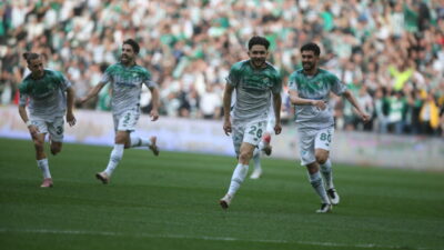 Bursaspor-Kırklarelispor maçında ikinci yarı başladı