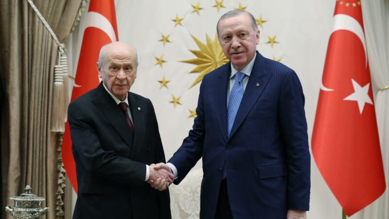 Devlet Bahçeli, Cumhurbaşkanı Erdoğan’ın doğum gününü kutladı MHP Genel Başkanı Devlet Bahçeli, Cumhurbaşkanı Recep Tayyip Erdoğan'ın doğum