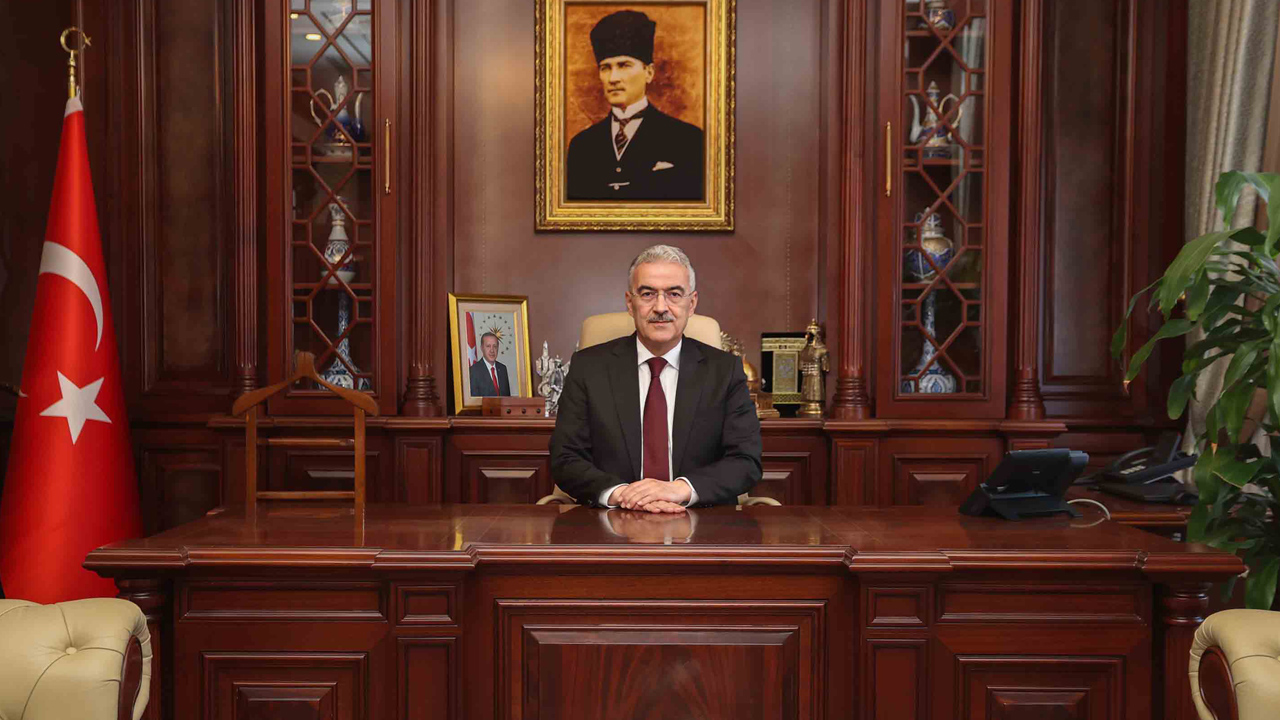 Bursa Valisi Erol Ayyıldız’dan Tıp Bayramı mesajı