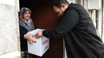 Bursa’da ihtiyaç sahiplerine erzak desteği