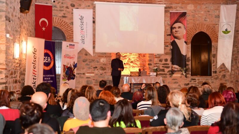 Osmangazi Belediyesi’nin düzenlediği ‘Felsefe Buluşmaları’ kapsamında Sosyolog Yazar Kemal Karadayı,