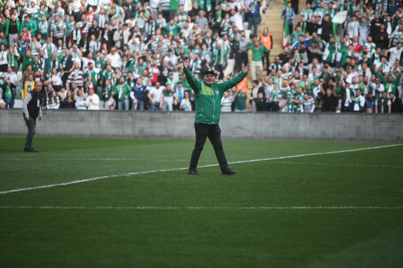 Bursaspor’un amigosu Selim Kurtulan’a mesaj yağmuru