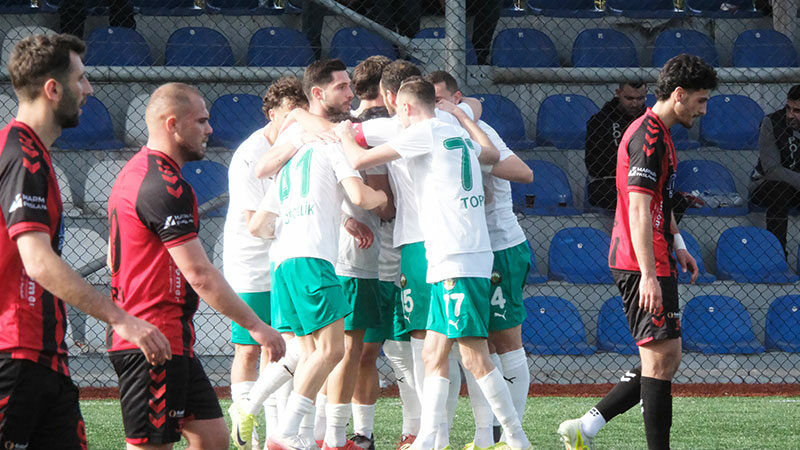TFF 3.Lig 1. Grup’ta düşme hattından kurtulma mücadelesi veren Bursaspor’un