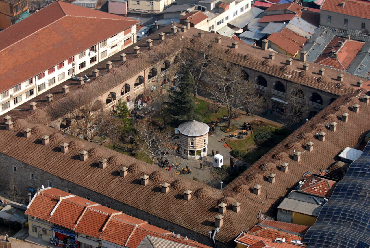 Bursa’nın tarihi hanları ‘çürümeye mi’ başladı?