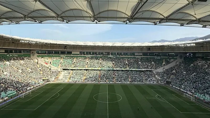 Bursaspor duyurdu: Kapalı gişe! Bursaspor Kulübü, Kırklarelispor maçının kapalı gişe oynandığını duyurdu.
