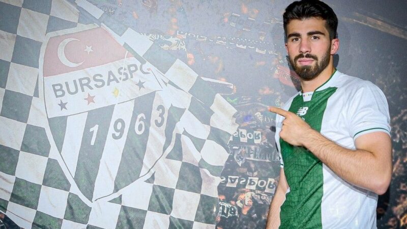 Bursaspor’dan bir oyuncu gidiyor, bir oyuncu belirsiz! Teknik Direktör Mustafa Er, Tunahan Ergül ve Sefa Narin'le ilgili