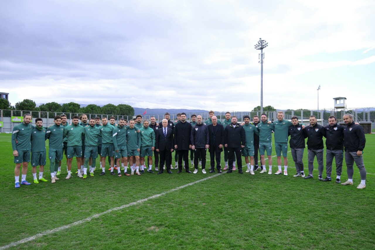 Başkan Mustafa Bozbey’den Bursaspor’a sürpriz ziyaret