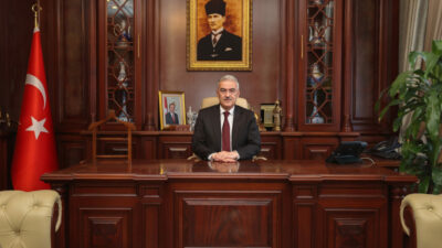 Bursa Valisi Ayyıldız’dan Berat Kandili mesajı