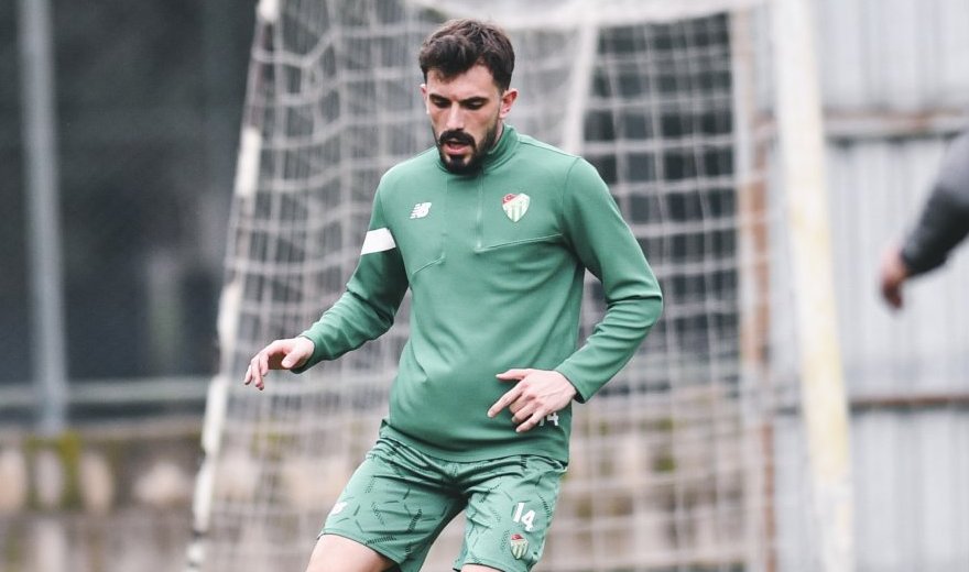 Bursasporlu oyuncunun sahalara dönüş tarihi açıklandı