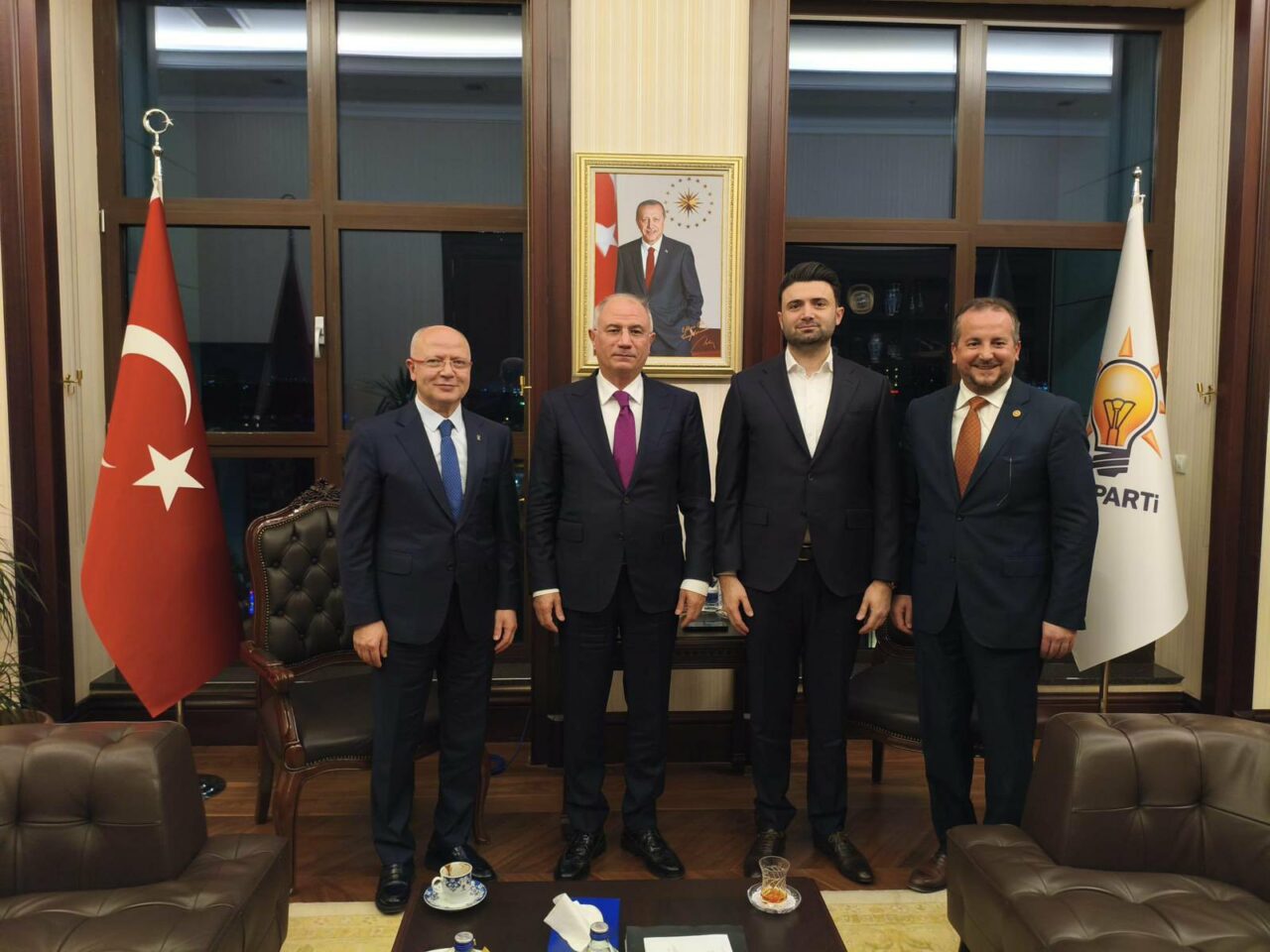 Bursaspor Başkanı Çelik’ten AK Parti Genel Başkan Vekili Efkan Ala’ya ziyaret