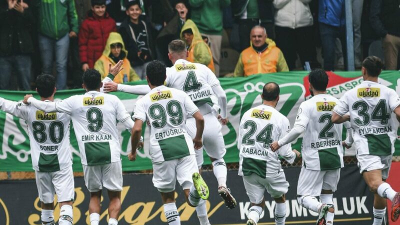 Bursaspor’un fırsat ayağına geldi! Menemen galibiyeti ve rakiplerin kaybıyla tek başına zirveye yerleşen Bursaspor'un