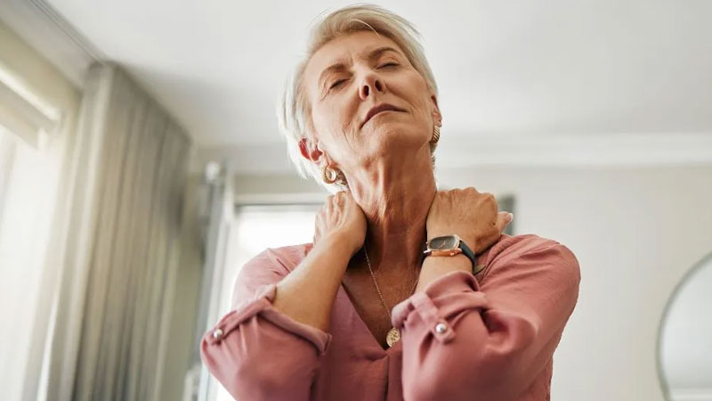 Kadınlarda Osteoporoz tehlikesi: Bu belirtiler varsa dikkat!