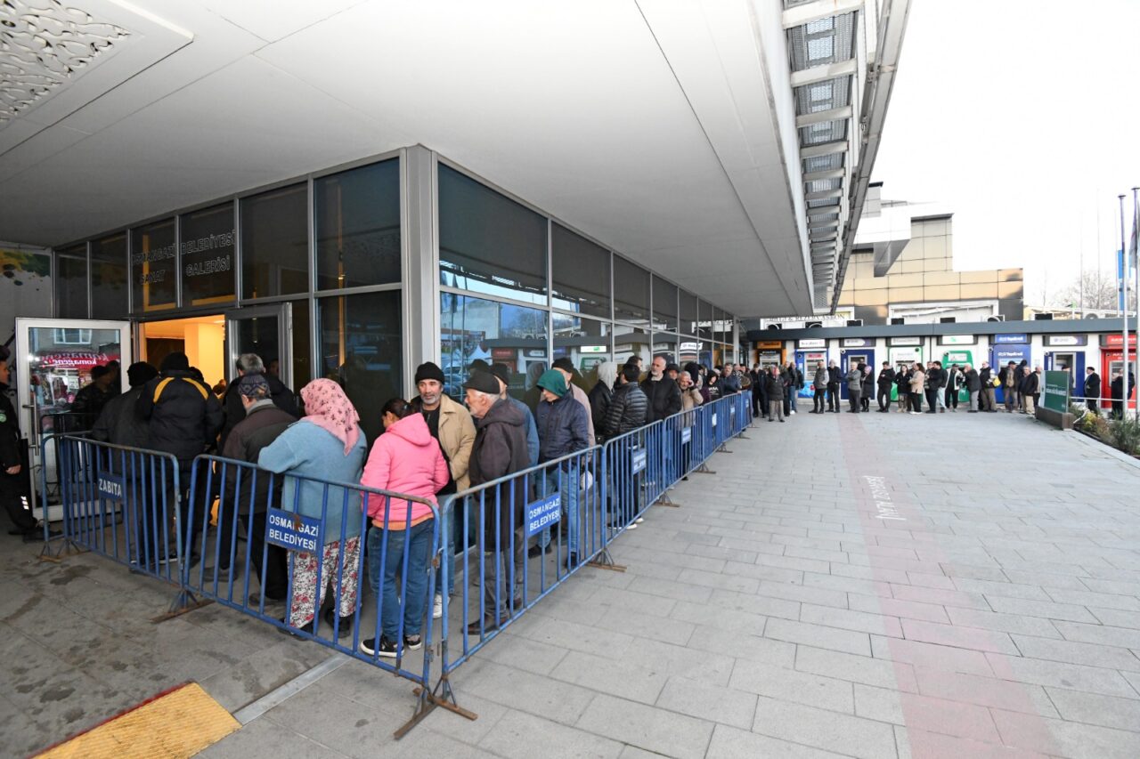 Bursa’daki iftar sofralarına ilgi büyük