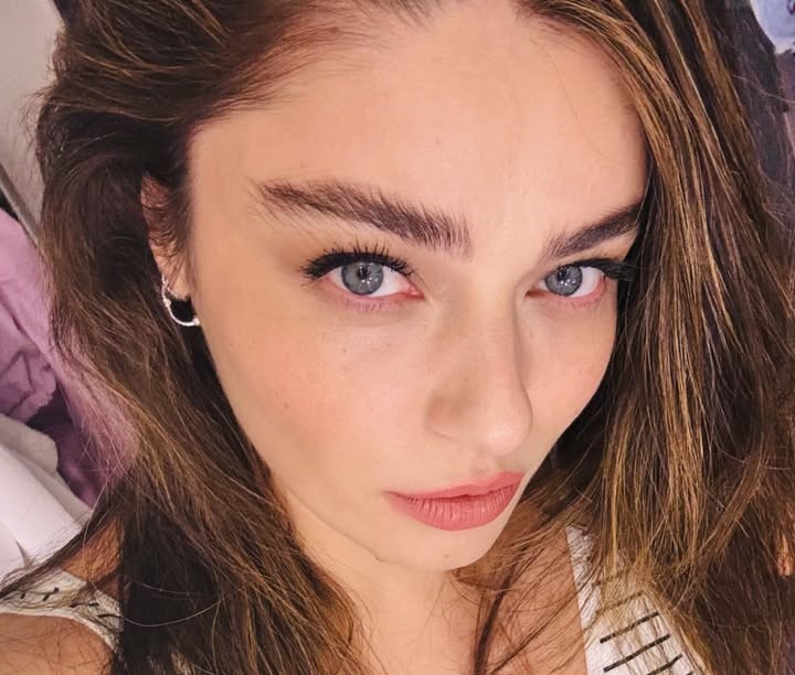 Rolü için tesettüre girdi!