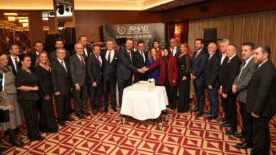 ARNİAD 3. yaşını Mövenpick Hotel’de kutladı