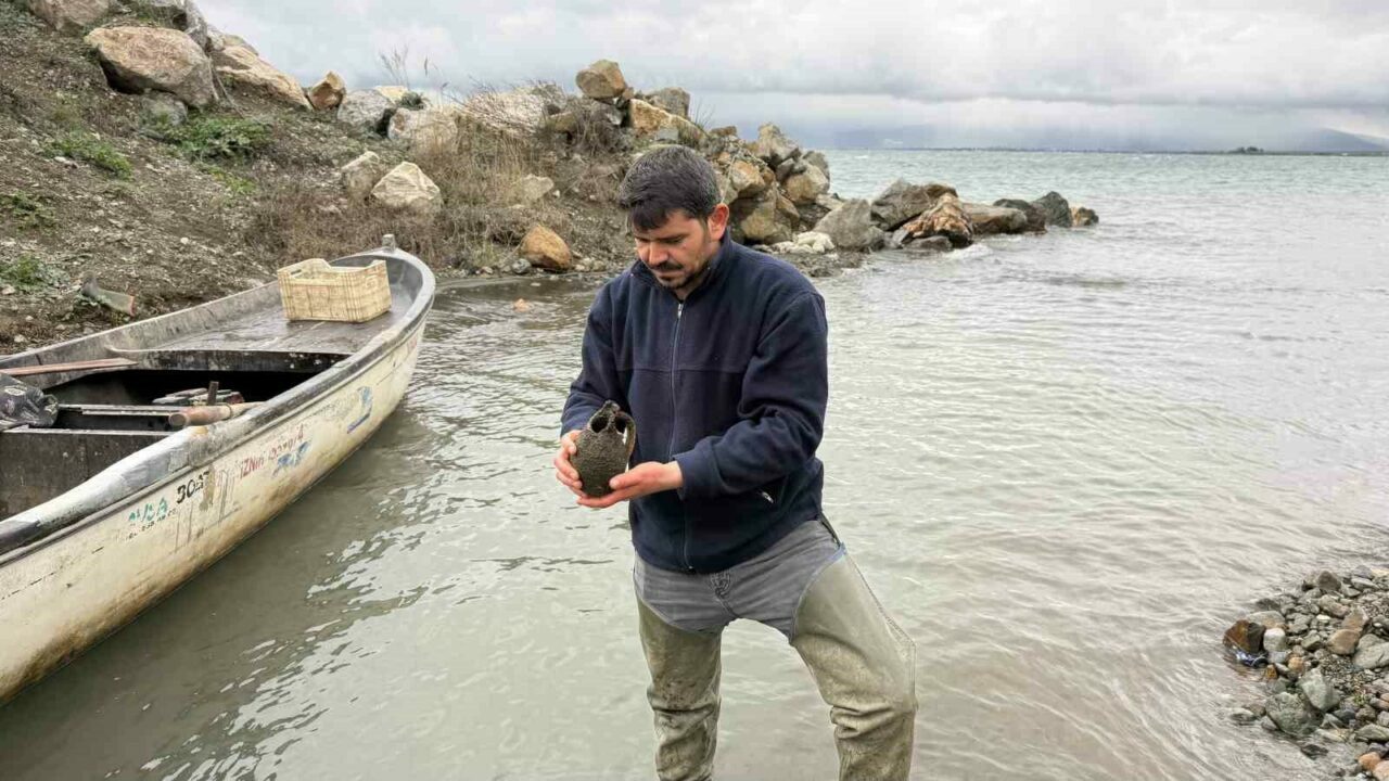 Bursa’da balıkçıların ağına takıldı! Böylesi ilk kez oluyor Bursa’da balıkçıların ağına takıldı! Böylesi ilk kez oluyor