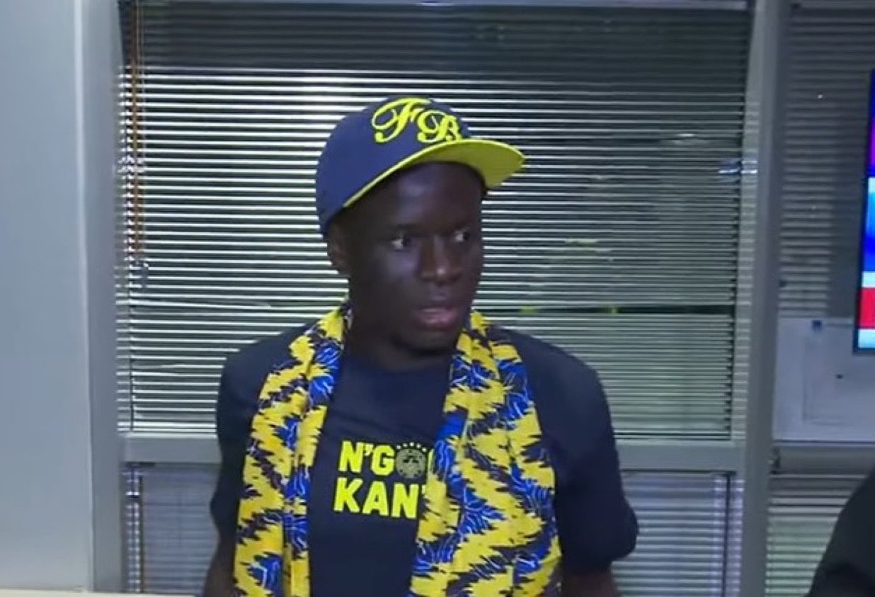 Kante İstanbul’da: Fenerbahçeliler havalimanına akın etti