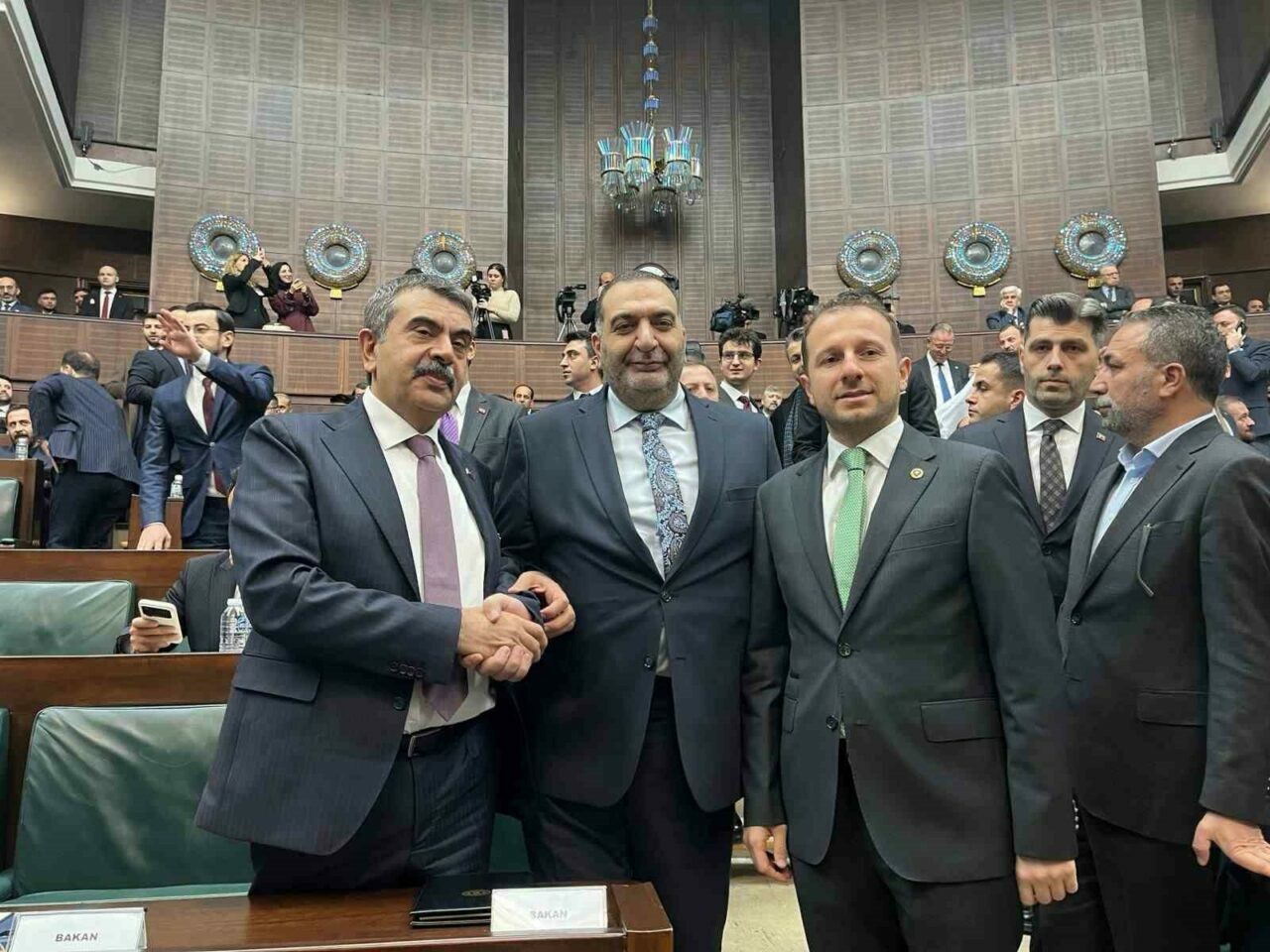 Kantincilere, Bakan Tekin’den kira müjdesi! Kantincilere, Bakan Tekin’den kira müjdesi!