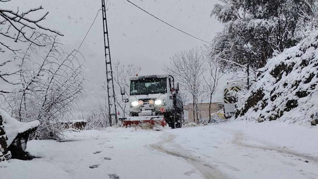 Bursa Osmangazi’de karla mücadele seferberliği